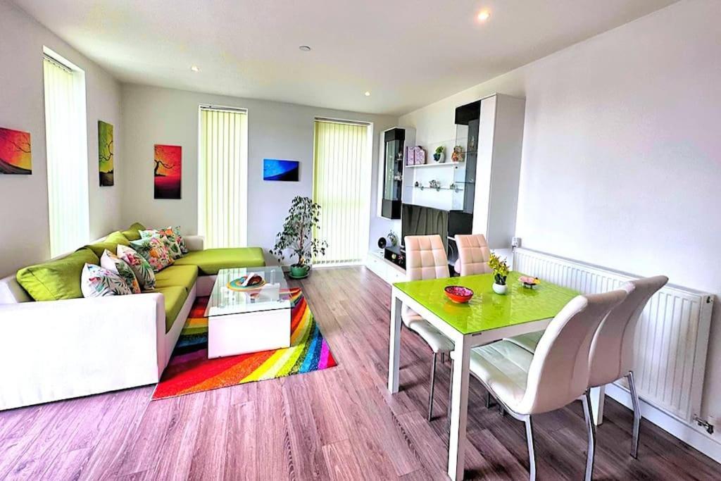 Appartement Spacious 2 Bed Flat Next To Elizabeth Line
